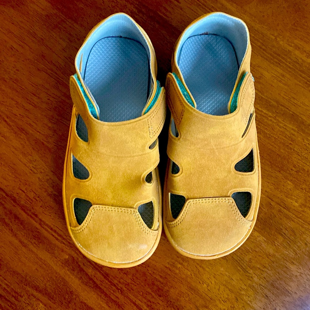 TEN Little Beige Sandals | 10.5 size